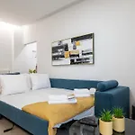Laskaris Luxury كالاماتا