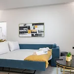 Laskaris Luxury شقة كالاماتا