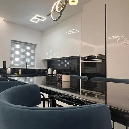 Laskaris Luxury * كالاماتا
