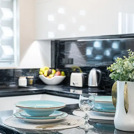 Laskaris Luxury