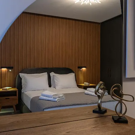 Laskaris Luxury * קלמאטה