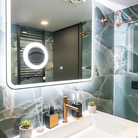Laskaris Luxury *